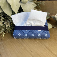 Load image into Gallery viewer, Blue tissue purse
